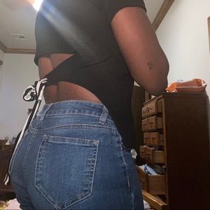 black gianni back tie crop top